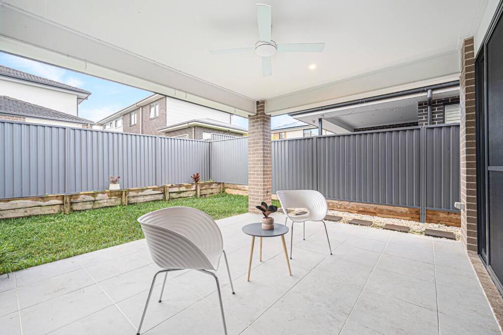 Sydney Marsden Park 5 Bedrooms House Close Ikea Exterior foto