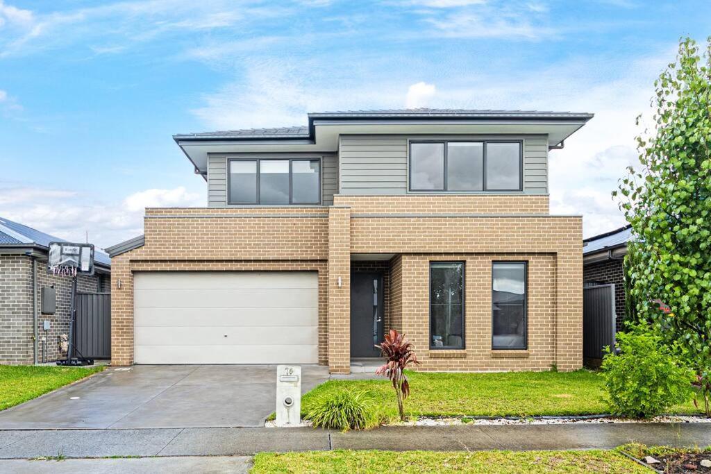 Sydney Marsden Park 5 Bedrooms House Close Ikea Exterior foto